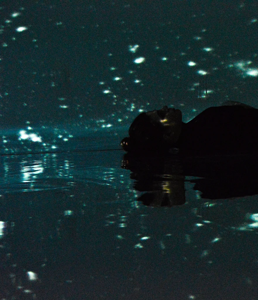 Apeiron installation